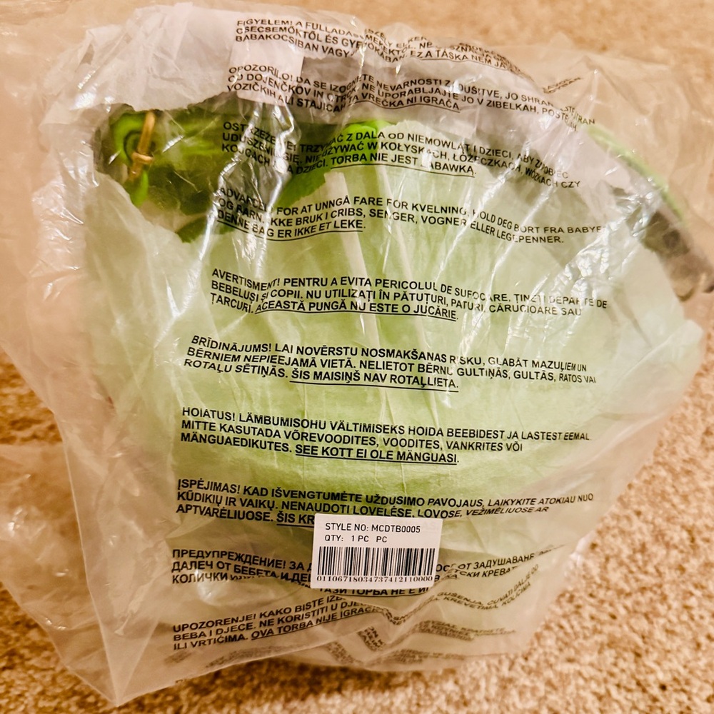 *RARE* BNWT Loungefly x McDonald’s Witch Bucket Crossbody - Picture 7 of 7